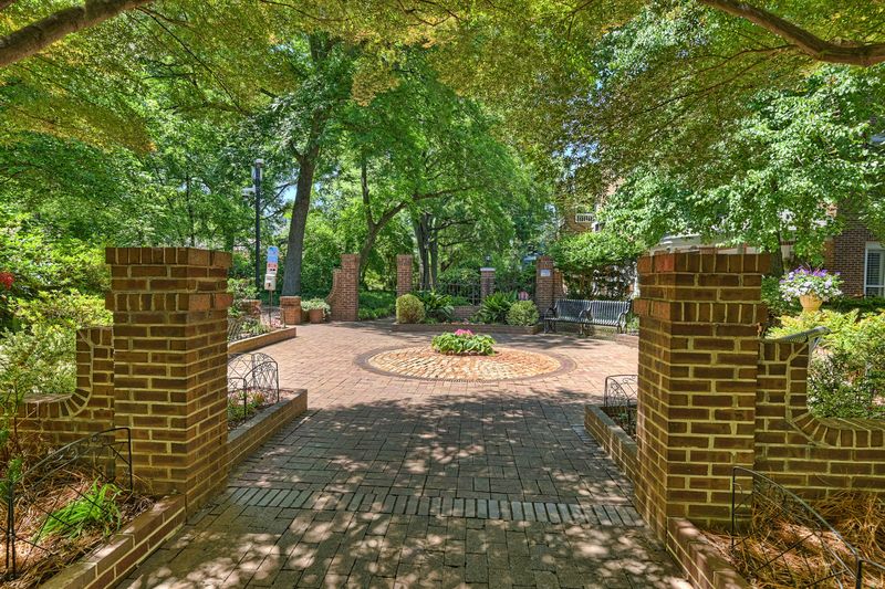Fourth Ward garden plaza and gardens